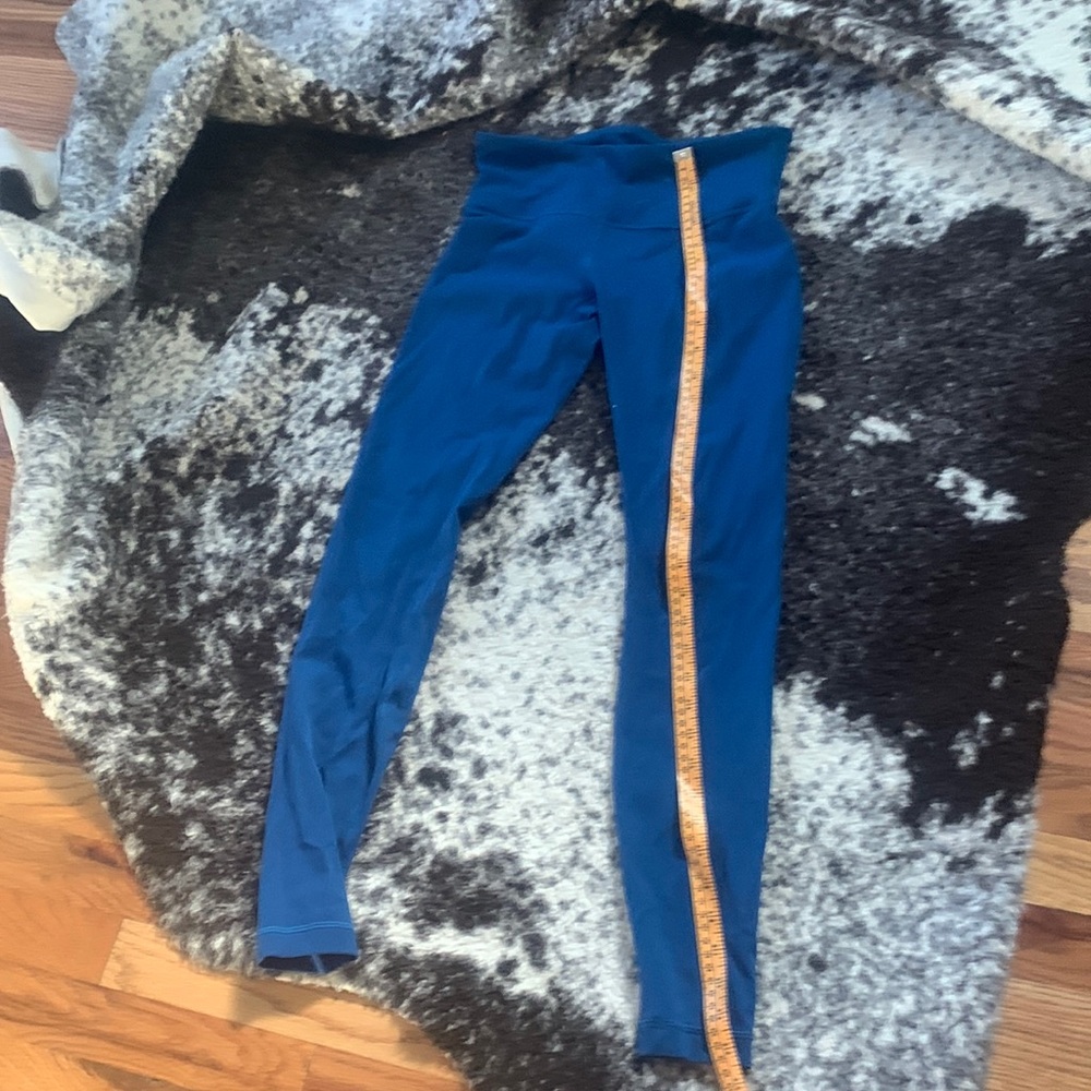 Lululemon Wunder Unders, Size 6 - image 1